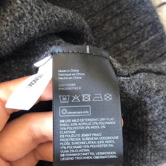 H&M Boys Sweater - Picture 6 of 6